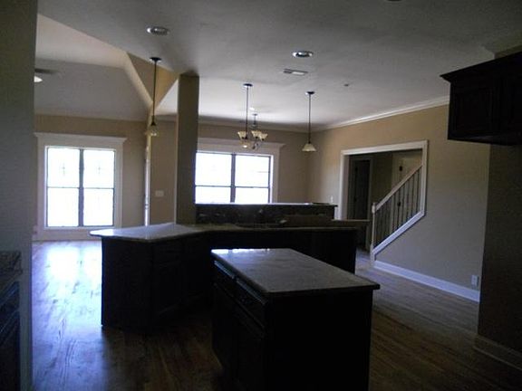 4th image of 1205 Royal Oak Lot 63