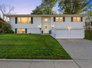 1355 McGowan Blvd, Marion, IA 52302