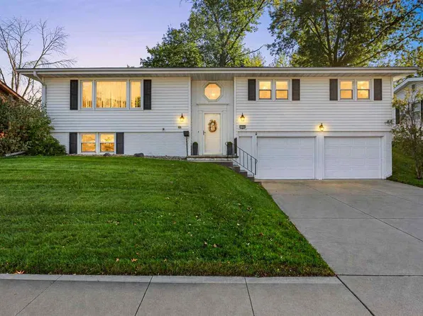 1355 McGowan Blvd, Marion, IA 52302