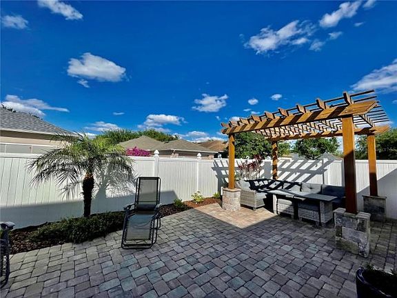 3rd image of 2701 Wild Tamarind Blvd