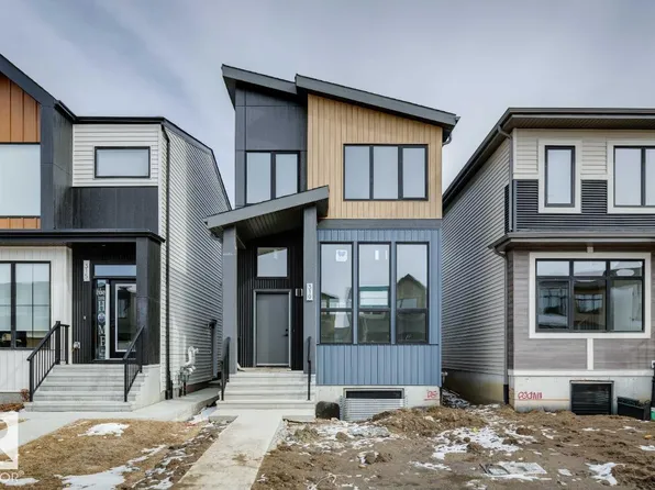 319 30th St NW, Edmonton, AB T6T 2H1