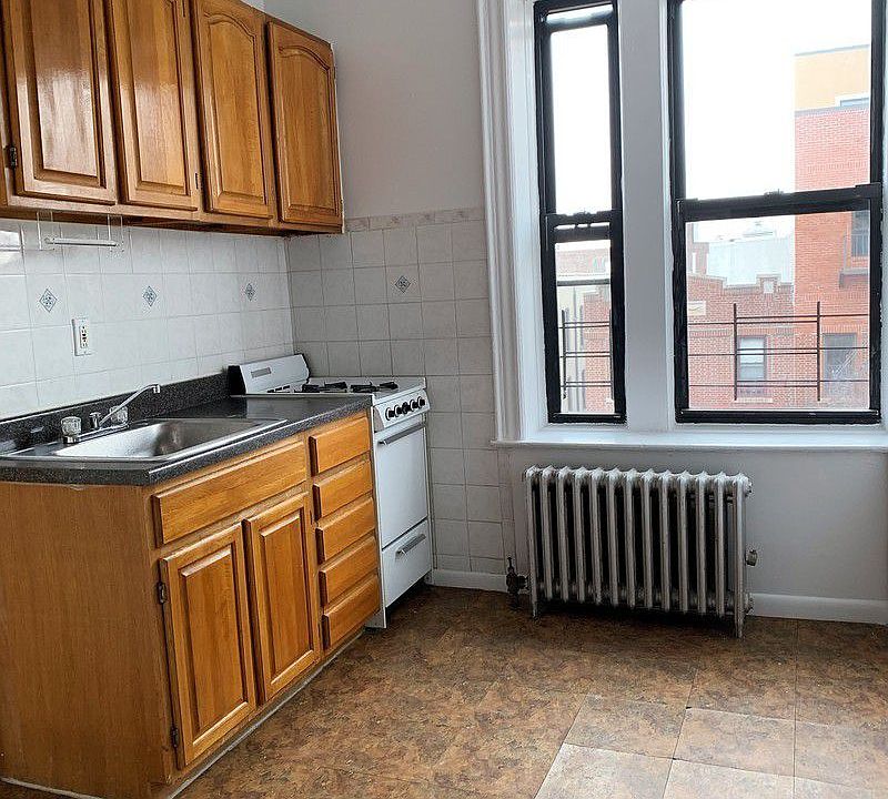 1st image of 3611 28th Ave APT 1