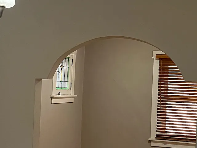 3 bed, 1400 sqft, $2,050 — Photo 2