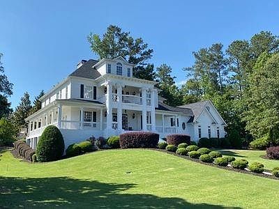 2nd image of 6940 Wakehurst Pl