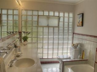 468 Upland Rd, Redwood City, CA 94062
