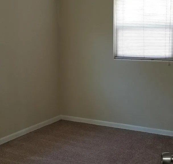 727 Halifax Ave — Photo 11