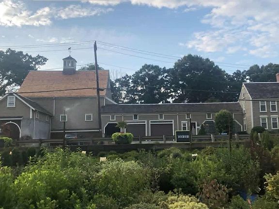 4th image of 143 Pine Hill Rd