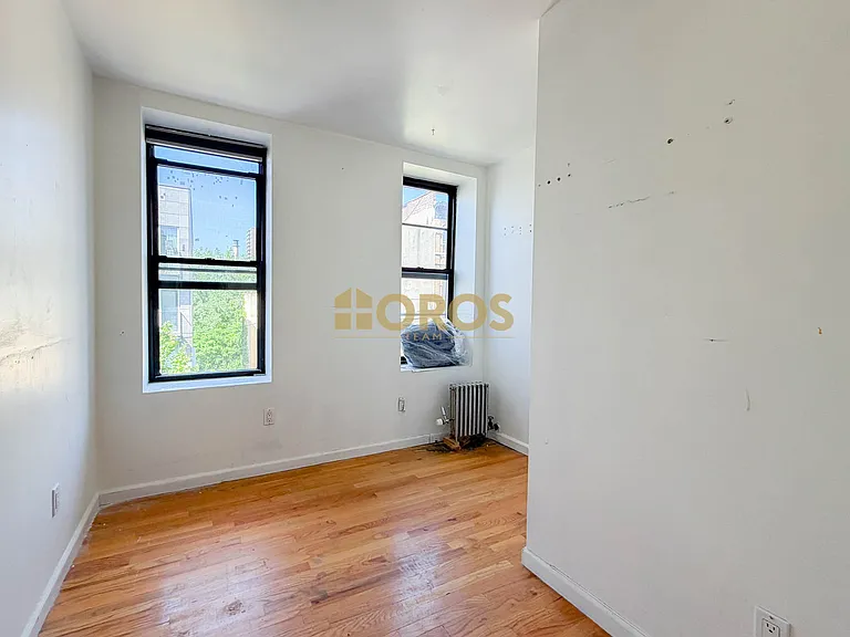 238 E 7th St #21 — Photo 6