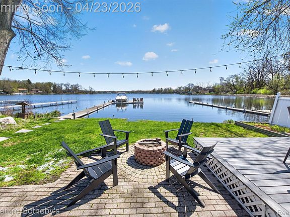2nd image of 3341 Newton Rd