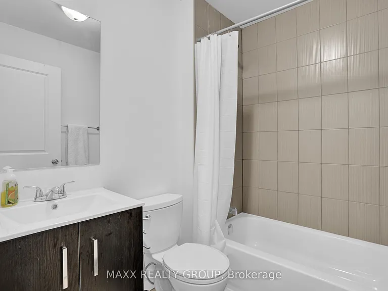 352 Alberta St — Photo 18
