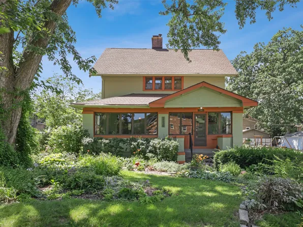 1130 35th St, Des Moines, IA 50311