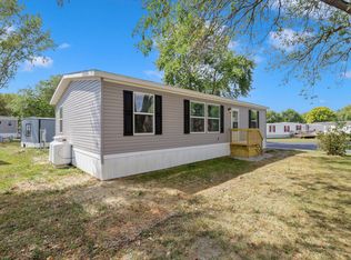 Clayton Pulse "A" Plan, Suburbans Mobile Home Community, Plain City, OH 43064