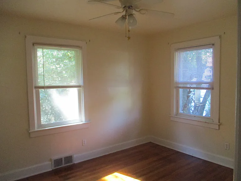 8918 Granby St — Photo 10