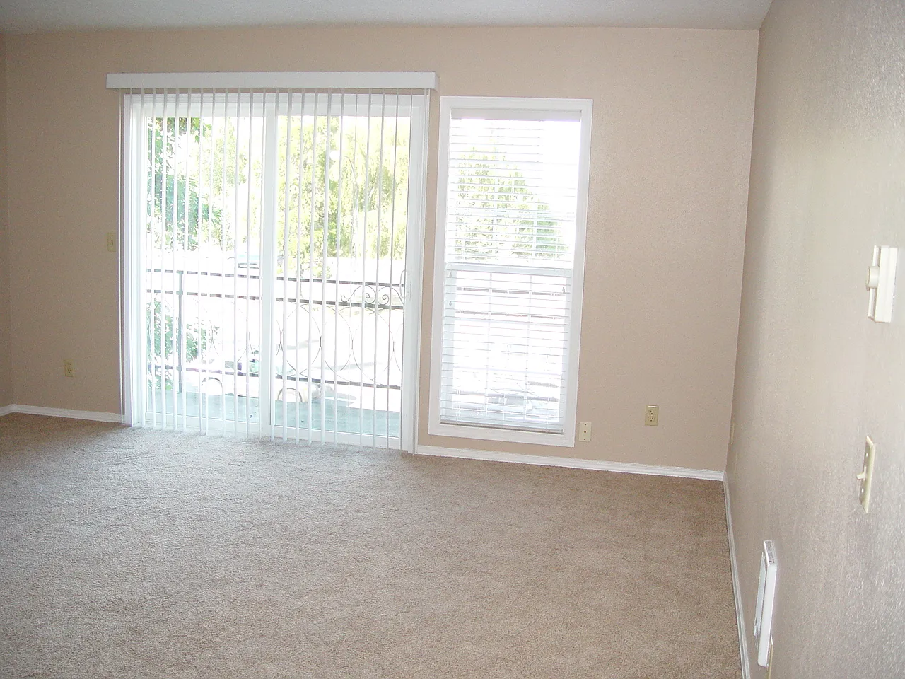 1 bed, 560 sqft, $1,195 — Photo 2