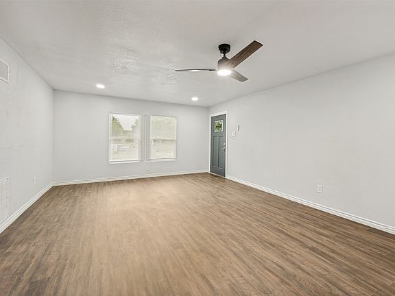 4th image of 5520 Jewell Ave
