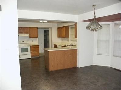 4th image of 6302 Runabay Ct