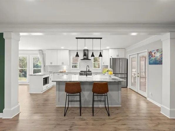 146 Lancelot Way, Lawrenceville, GA 30046