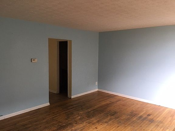2nd image of 1862 Willoway Cir S