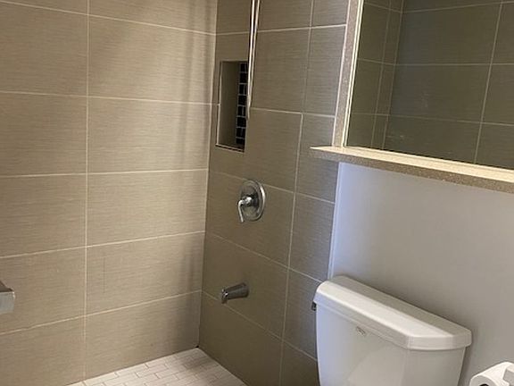4th image of 1050 Kinau St APT 907
