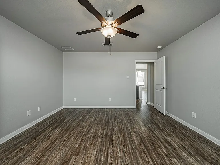 525 Fallbrook Dr — Photo 22