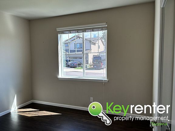 3rd image of 5513 24th St NE