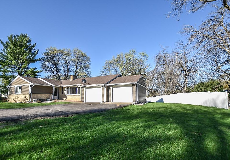 1st image of 1306 Hillcrest Dr NE