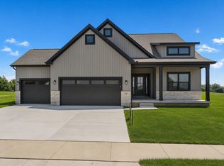 713 Wheatley Dr, Mahomet, IL 61853