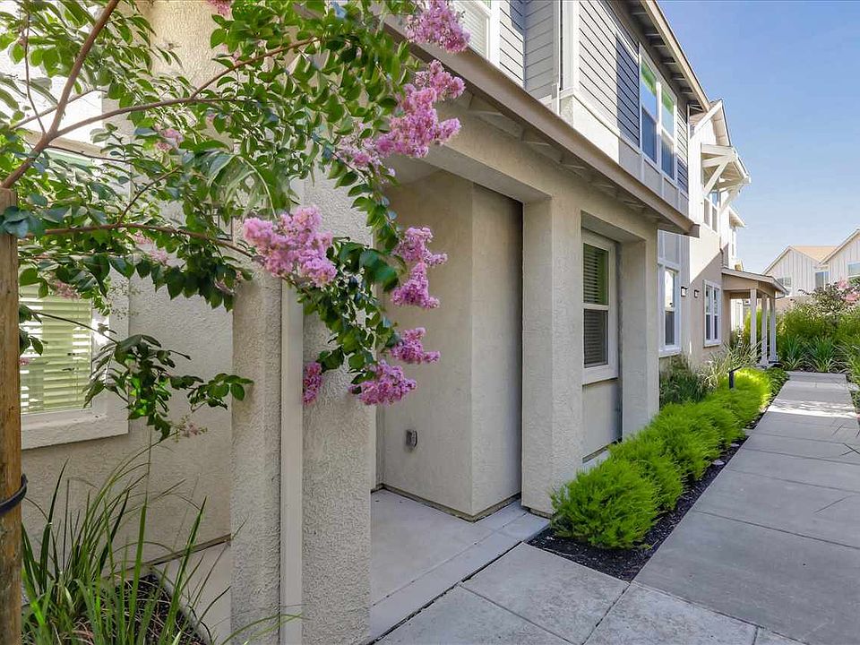 1st image of 4214 Healdsburg Way