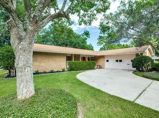 1906 Raintree St, Baytown, TX 77520