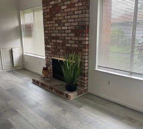 4th image of 27 Woodgreen Street