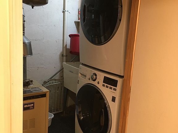 mecahnical room plus washer/dryer