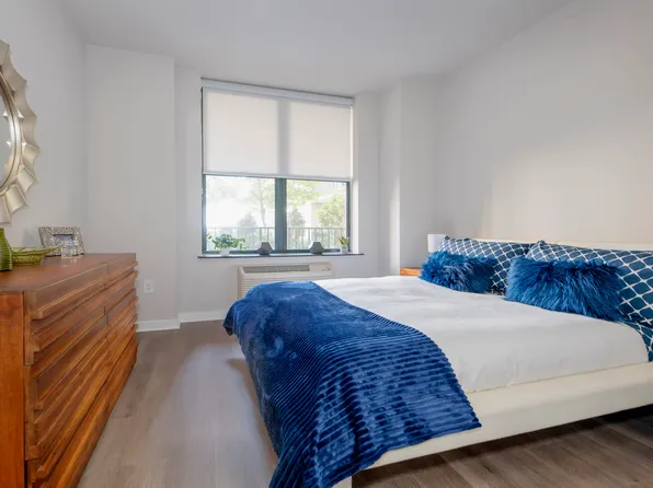 24a Avenue image 10 of 30