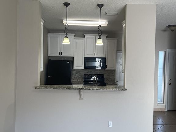 3rd image of 204 Northbridge Ct