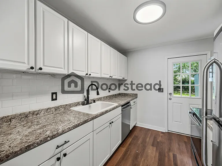 37 F St #A — Photo 12