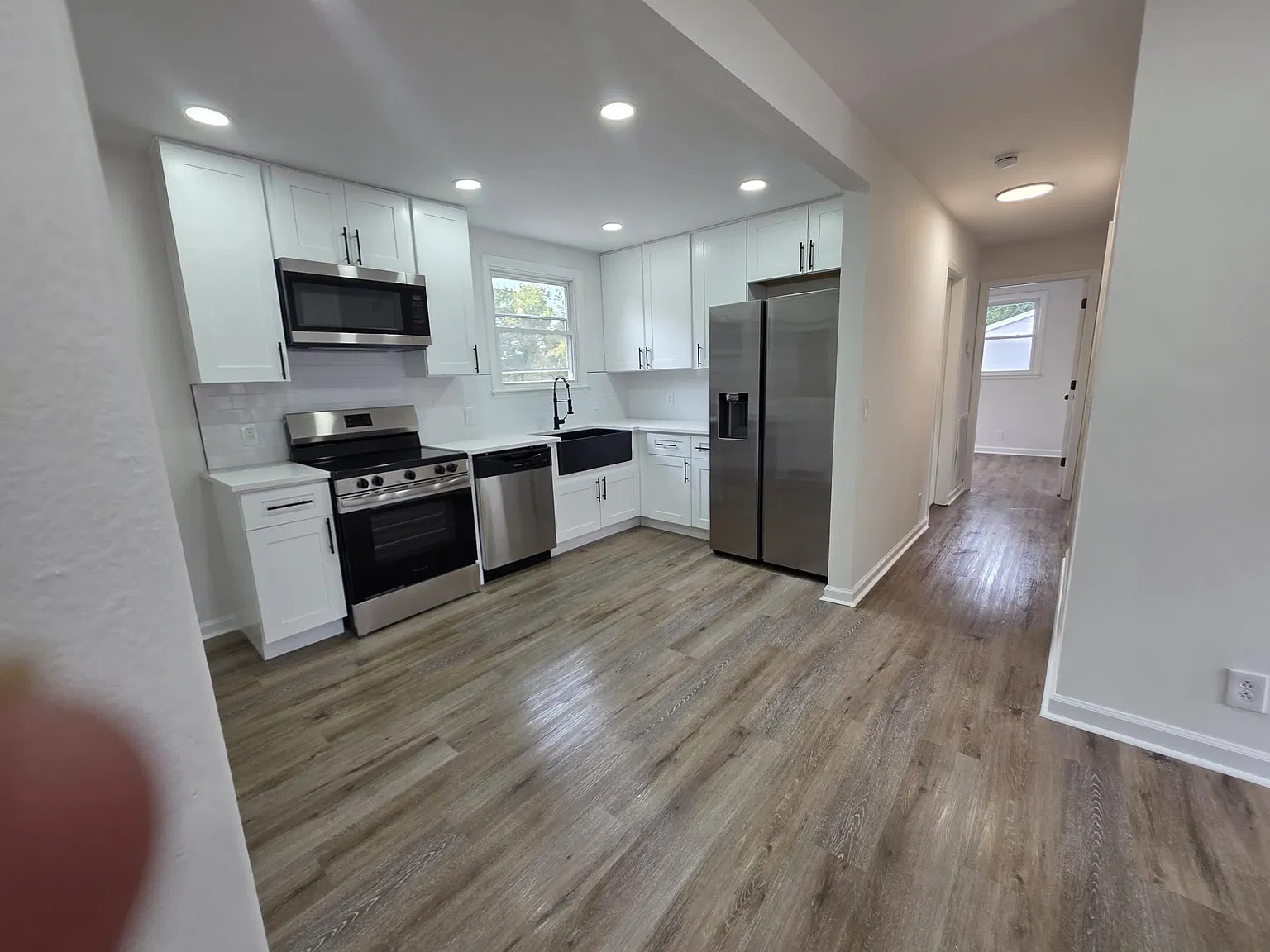 3 bed, 900 sqft, $2,000 — Photo 1