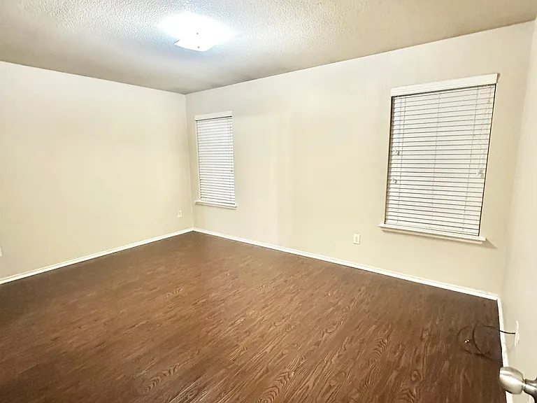 331 Elam Dr — Photo 20