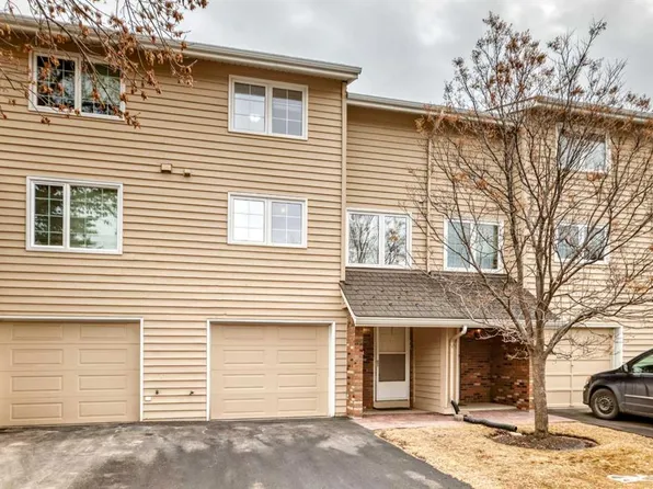 322 W Point McKay Gdns NW, Calgary, AB T3B 4V8