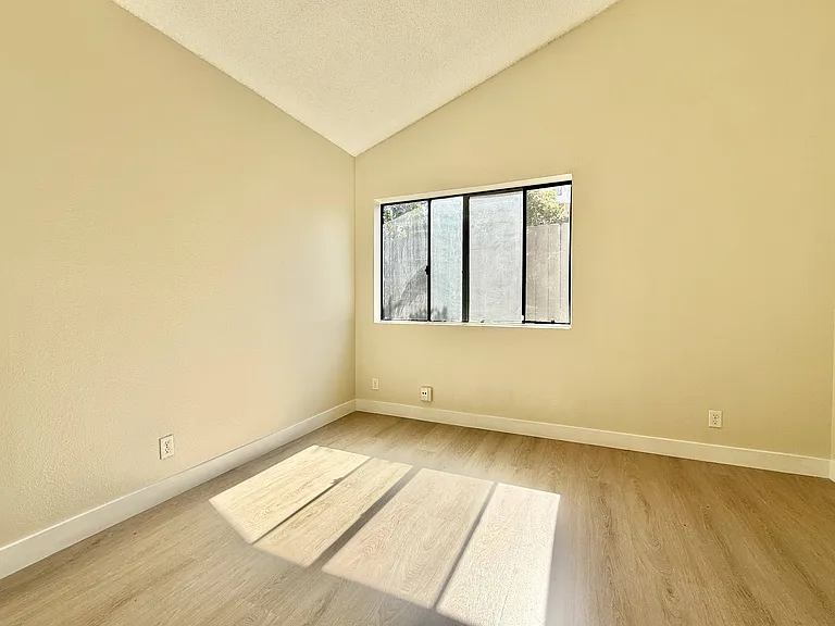 20607 S Harvard Blvd — Photo 17