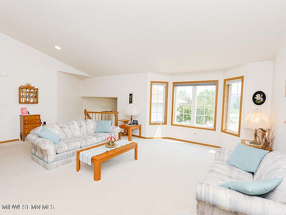 4th image of 2911 Eagle Dr