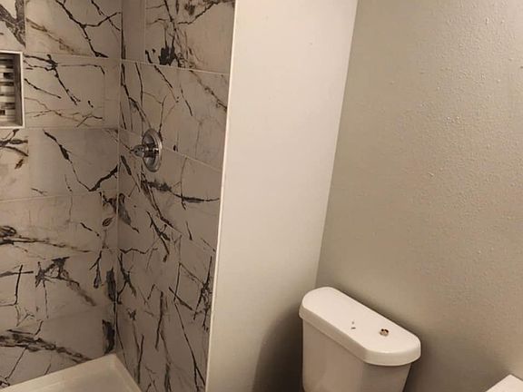 3rd image of 672 Morningside Dr