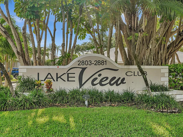 2820 N Oakland Forest Dr #210 — Photo 13