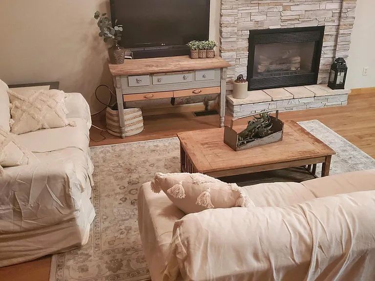1134 N Bavarian Way — Photo 5