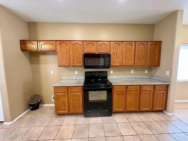 8234 W Salter Dr — Photo 6