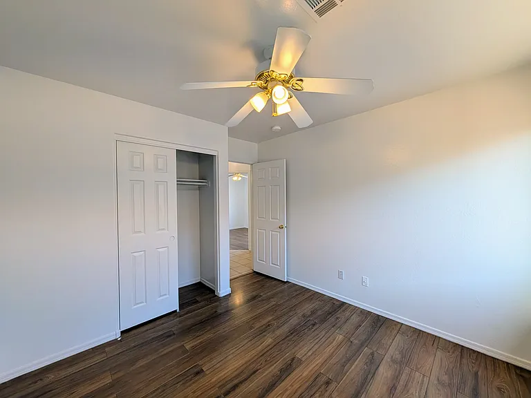 6416 N 78th Ln — Photo 53