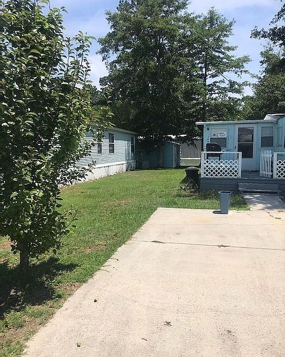 1st image of 1551 Crystal Lake Dr