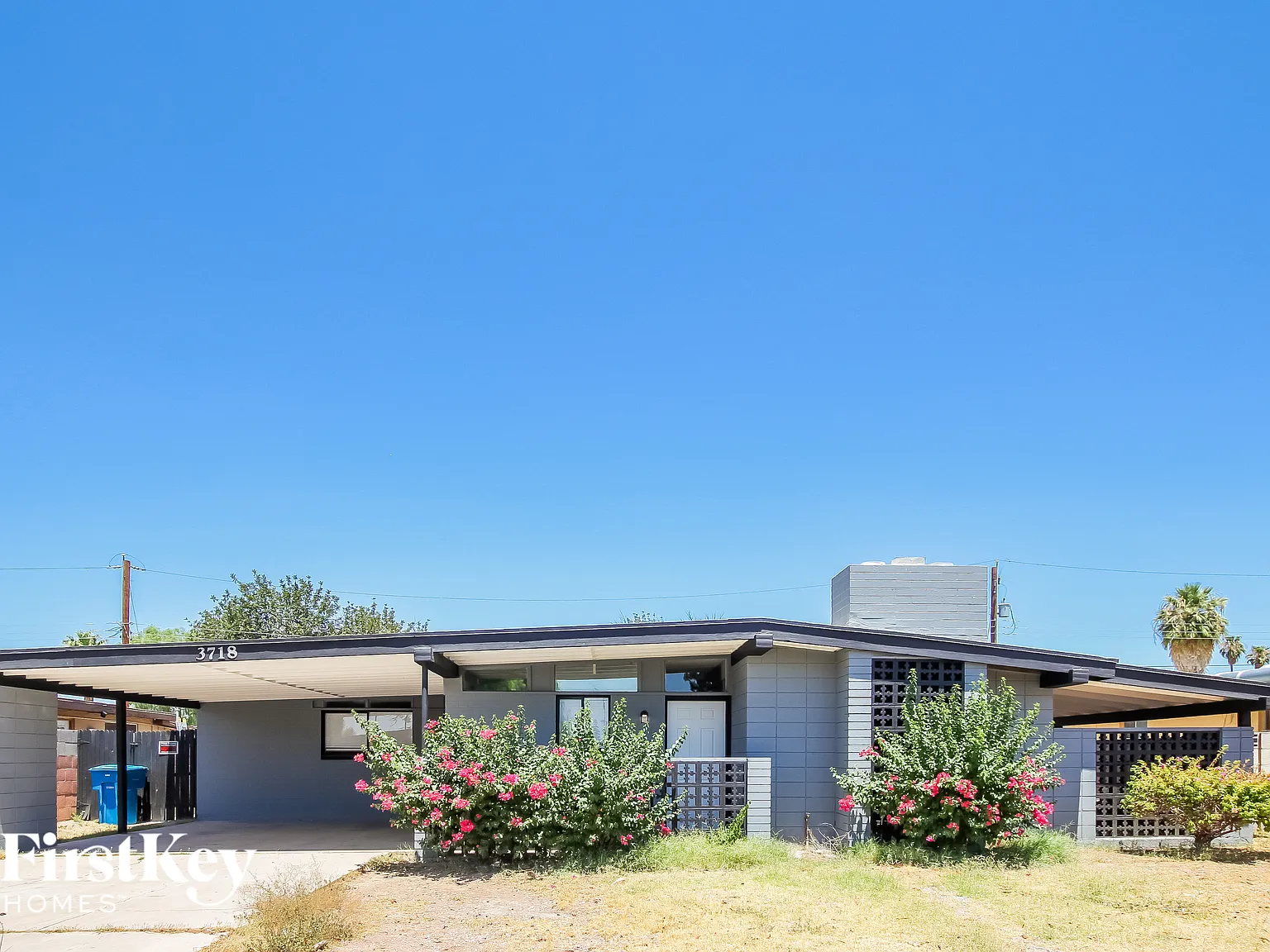 4 bed, 2.0 bath, 2046 sqft, $2,525 — Photo 1