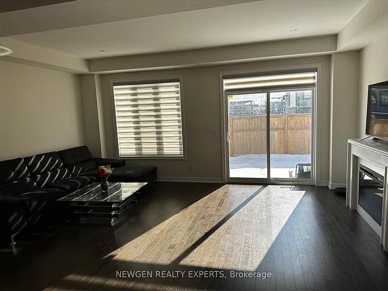 17 Stonehill Ave — Photo 4