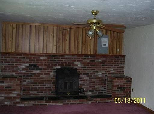5th image of 661 E Ashland St