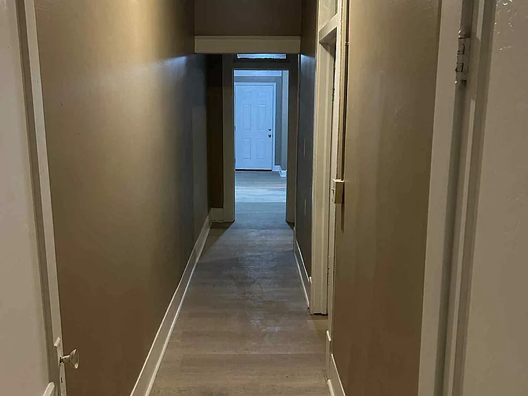 1049 Birch St — Photo 2