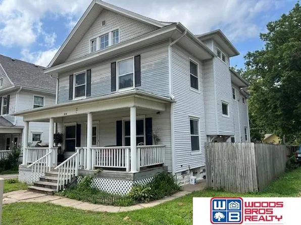 329 S 27th St, Lincoln, NE 68510